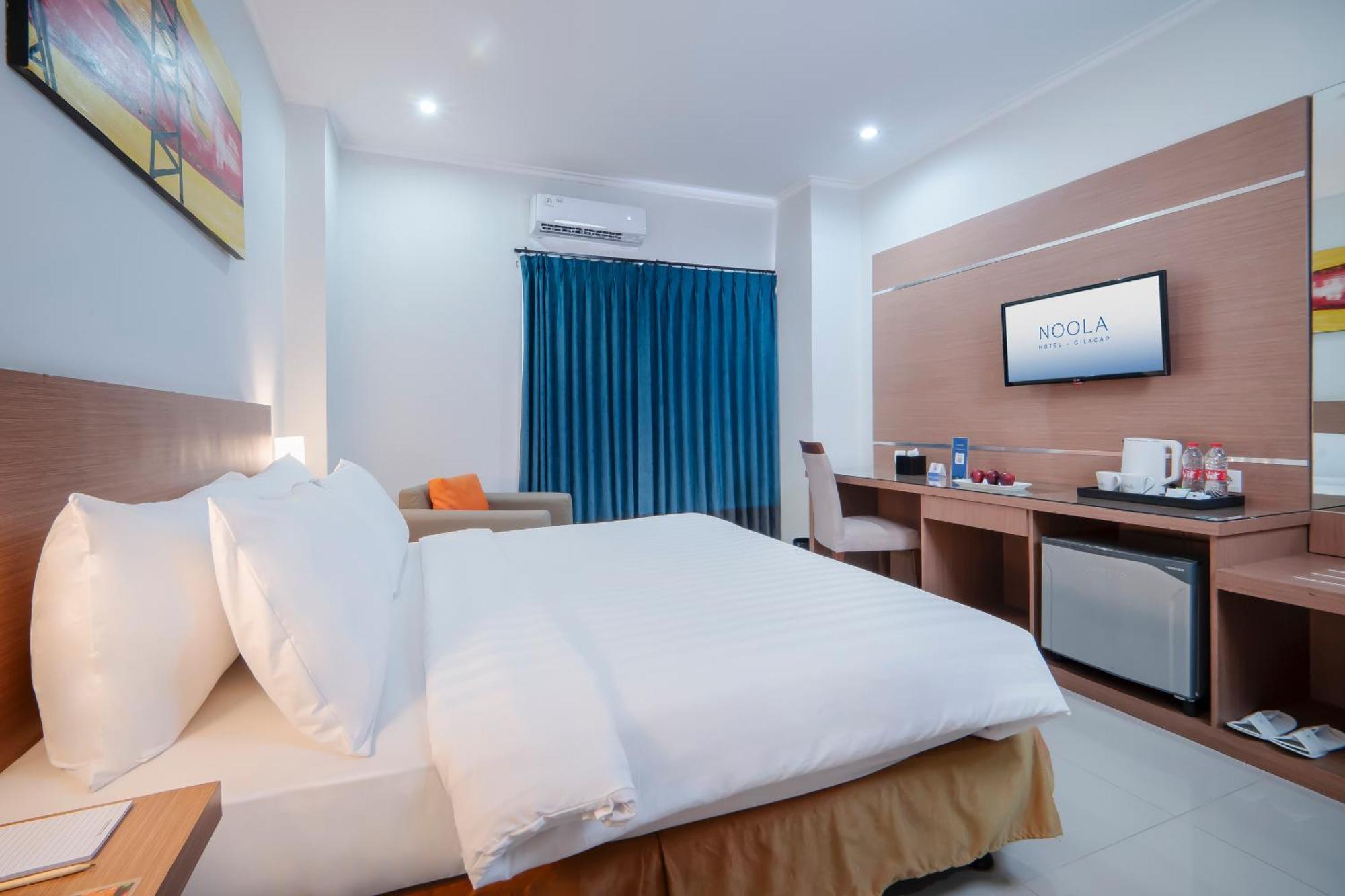 Noola Hotel Cilacap Exterior foto