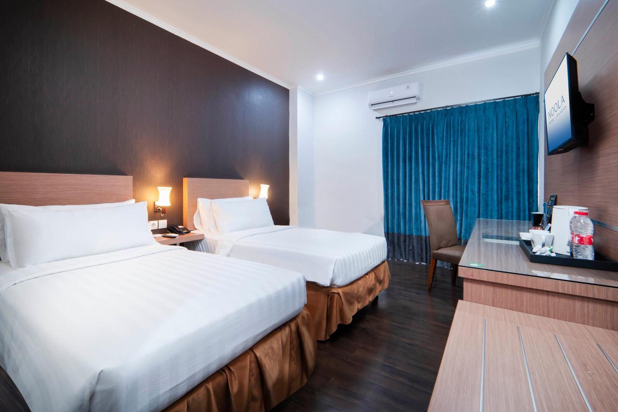 Noola Hotel Cilacap Exterior foto